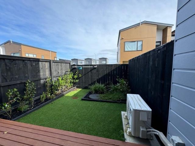 flat bush, 2 bedrooms