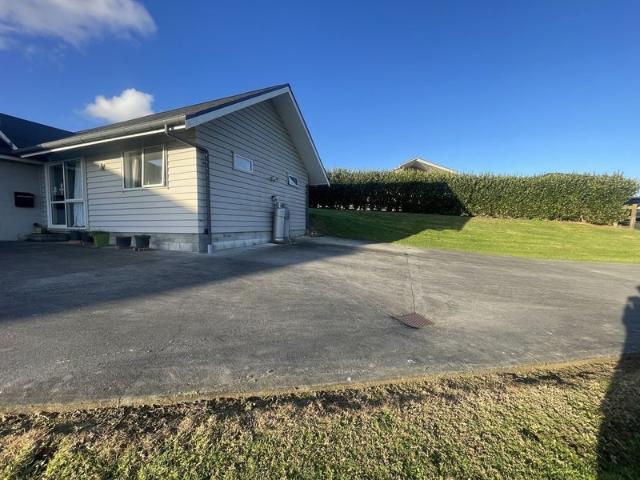 flat bush, 2 bedrooms