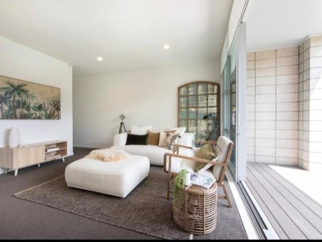 flat bush, 2 bedrooms