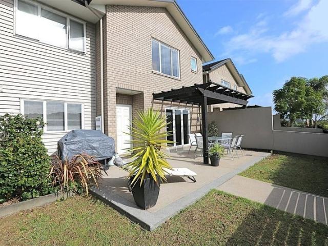flat bush, 4 bedrooms