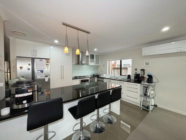 flat bush, 4 bedrooms