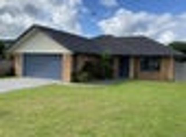 Flat Bush, 4 bedrooms, $780 pw