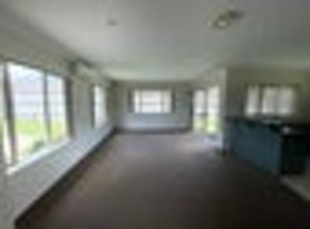 Flat Bush, 4 bedrooms, $795 pw