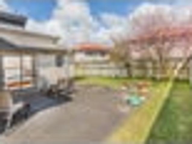 Flat Bush, 4 bedrooms, $830 pw