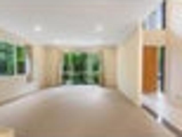 Flat Bush, 4 bedrooms, $850 pw