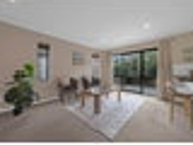 Flat Bush, 4 bedrooms, $900 pw
