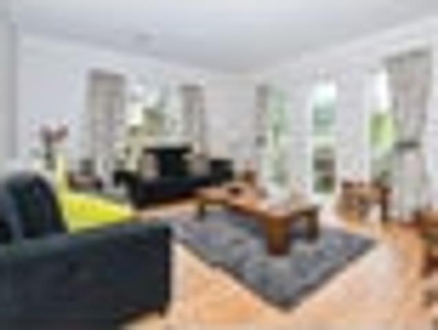 Flat Bush, 4 bedrooms, $950 pw
