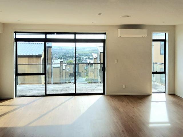 Flat Bush, 5 bedrooms