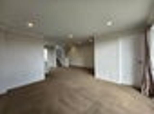Flat Bush, 5 bedrooms, $800 pw