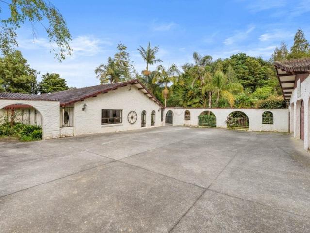 Flat Bush, 5 bedrooms