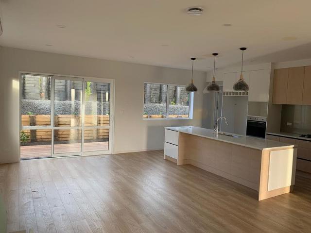 flat bush, 5 bedrooms
