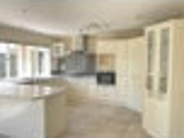 Flat Bush, 5 bedrooms, $880 pw