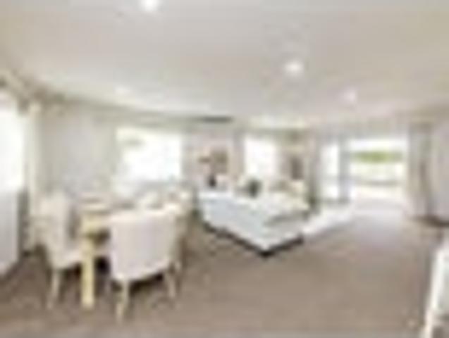 Flat Bush, 5 bedrooms, $920 pw