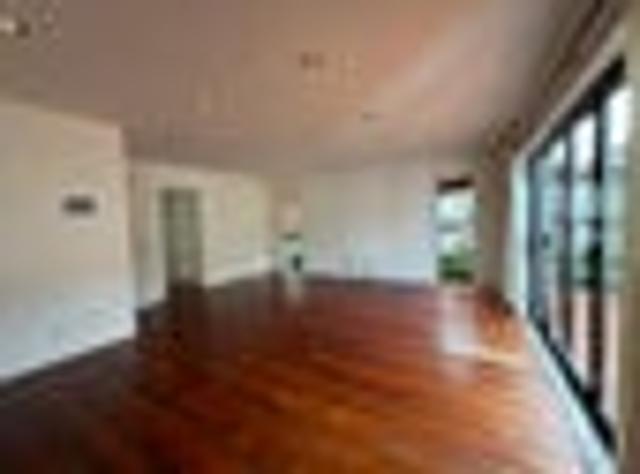 Flat Bush, 5 bedrooms, $980 pw