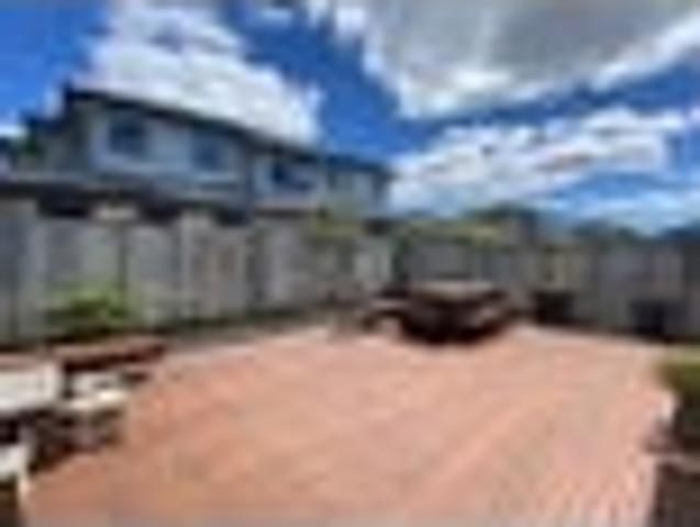 Flat Bush, 5 bedrooms, $1059 pw