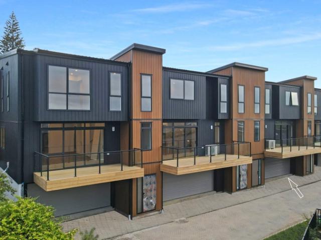 flat bush, 5 bedrooms