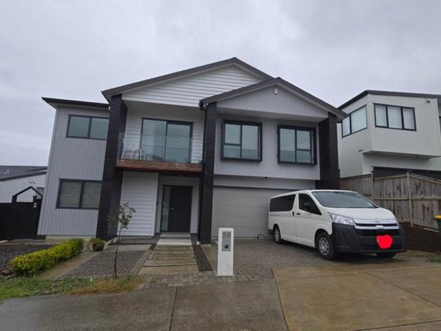 flat bush, 6+ bedrooms