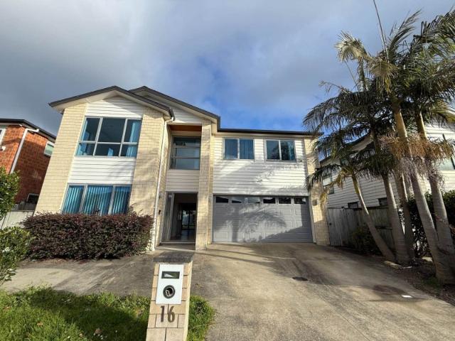 flat bush, 6+ bedrooms