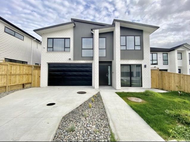 flat bush, 6+ bedrooms
