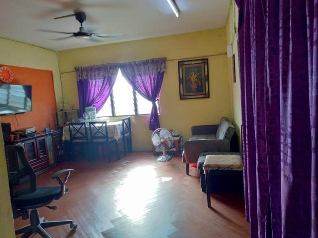 Flat basic unit strategic location in Jalan Ipoh for investment