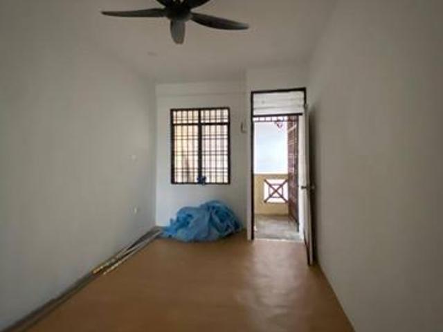 Flat Barli Jalan Susur For Sale cheap unit