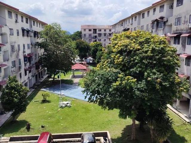 FLAT Blok 4 Gugusan Seroja Kota Damansara Near MRT Station