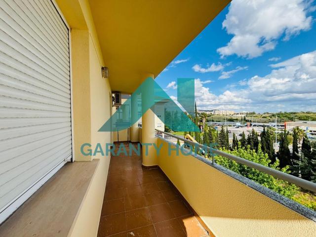 Flat Caceres Castellanos