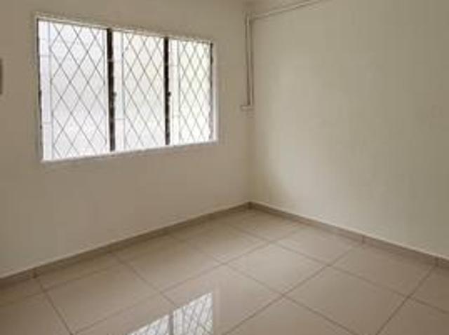 Flat Cempaka Tampoi can Full Loan Below Price Value Good For Invest