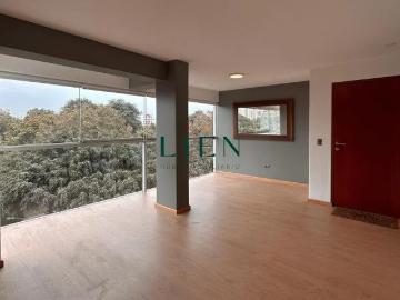 Flat con sala amplia e iluminada con vista a Parque en Linsidro