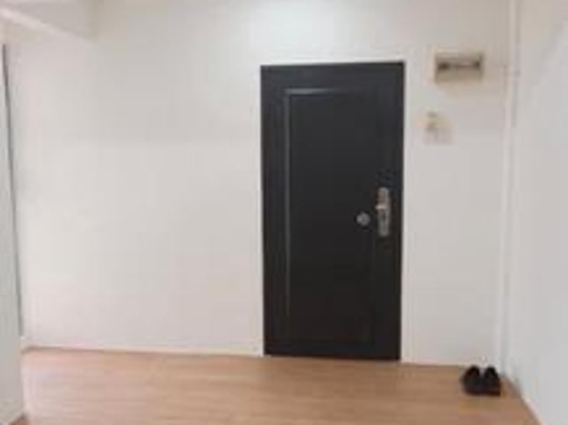 Flat daisi plentong permas jaya 10mnt to ciq full loan