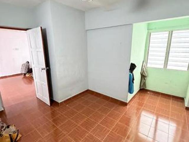 Flat Danau Kota Tingkat 9