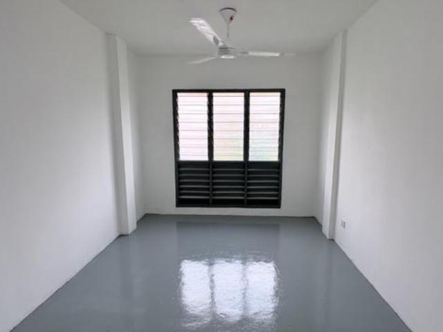 Flat Dato Ahmad Razali Unit Ubah Suai Untuk Dijual