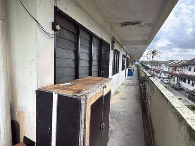 Flat Dataran Kempas Bawah market bole Loan Penuh