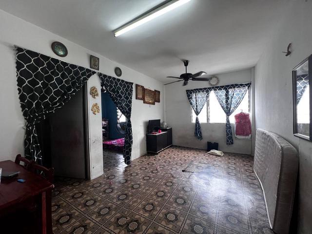 Flat Desa Baiduri Cheras