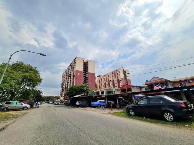 Flat Desa Mentari Blok 11 Taman Medan Petaling Jaya For Sale MURAH