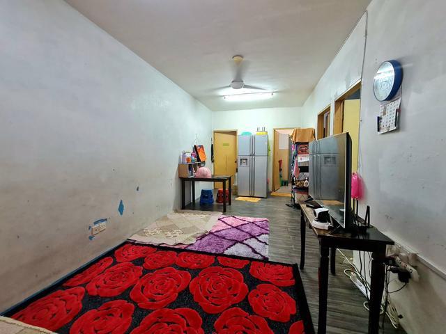 Flat Desa Mentari For Sale BLOK 11 Petaling Jaya Tmn Medan Near KTM