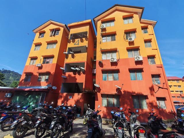 Flat di teluk kumbar startegik area