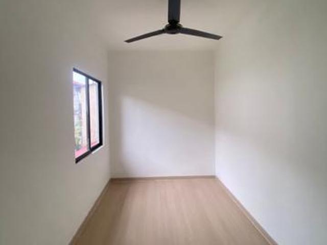 Flat Flora Heights Seri Alam Fully Renovated Below Market For Sale