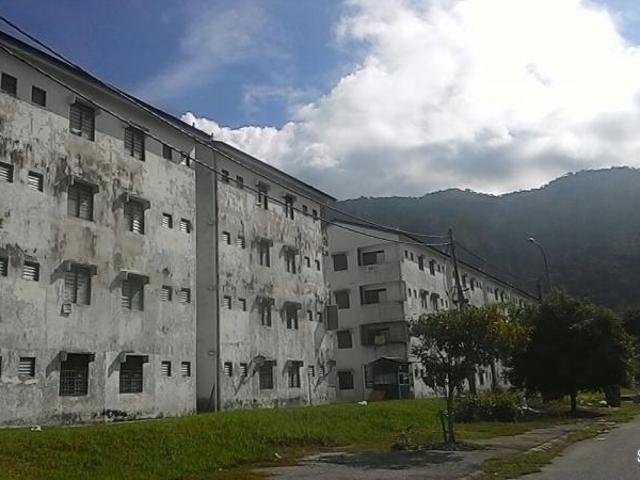 flat for urgent sal in tmn kampar perdana