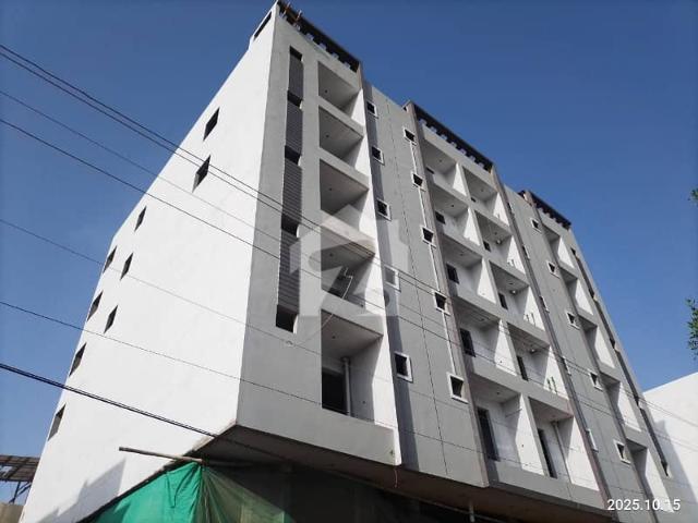 Flat For Grabs In 1315 Square Feet Karachi