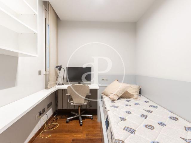 Flat for rent next to Passeig de Gràcia / Diagonal