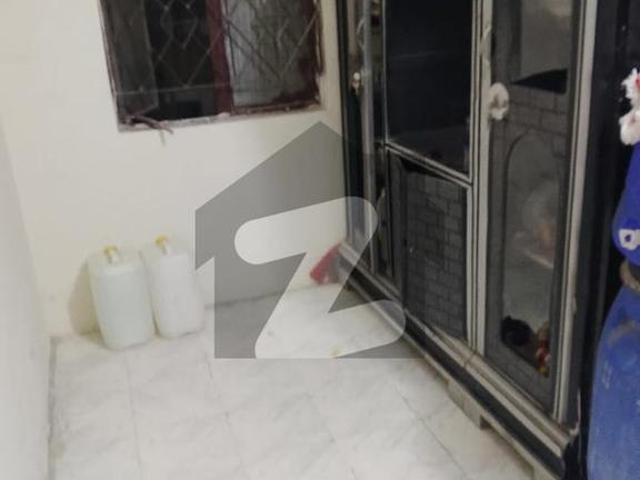 Flat for rent old building north nazimabad block m
