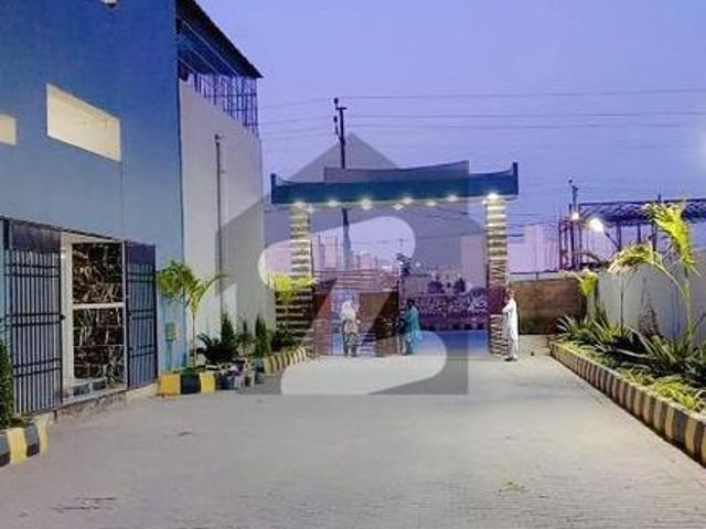Flat for rent daniyal residency scheme 33 near safoora churangi rim jhim tower daniyal residency