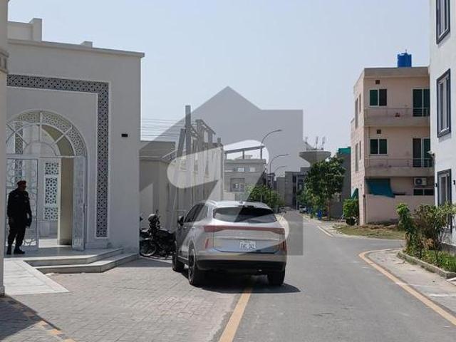 Flat For Rent Etihad Town Phase 1