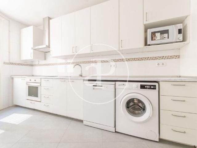 Flat for rent in calle Hermanos Alvarez Quintero