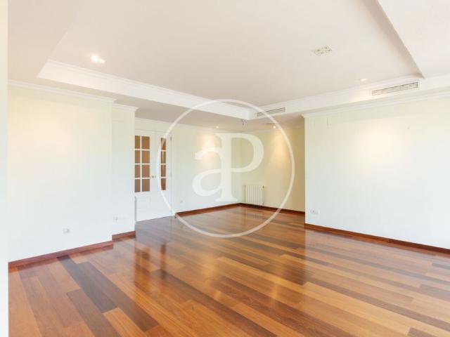 Flat for rent in Colón