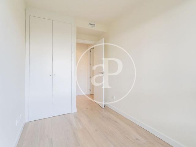 Flat for rent in Imperial Madrid