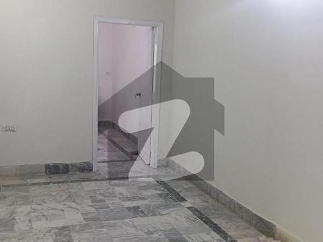 Flat For Rent In Jami Commercial Area