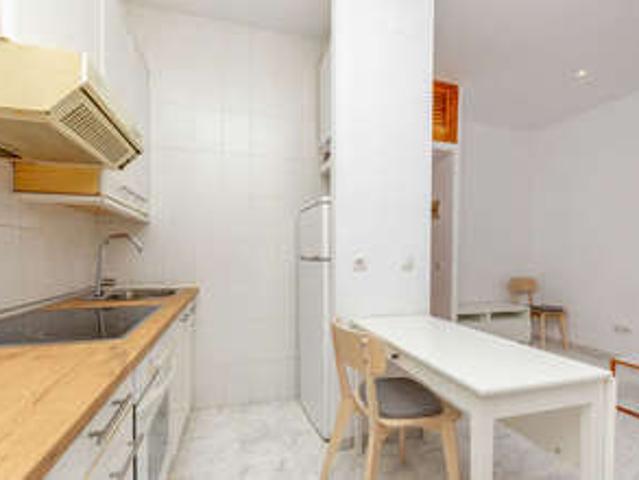 Flat for rent in Rio Rosas, Madrid [Ref 397224]