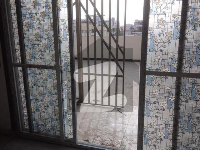 Flat For rent In Rs. 240000 Bath Island